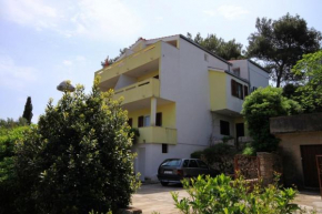 Apartments by the sea Jelsa, Hvar - 4032